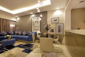 Wecation 1BR , DAMAC Towers Paramount