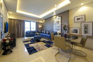Wecation 1BR , DAMAC Towers Paramount