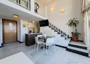 Skol 709 Duplex 1 Bedroom in Skol Marbella with Gibraltar and Sea Views