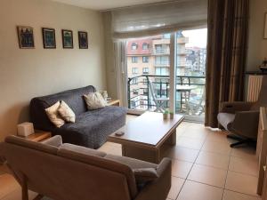 Appt Pablo met privé-garage, vlakbij zee, in Koksijde-Bad