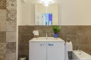 Santonofrio Apartments