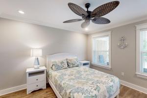 Inviting home near the beach with balcony full kitchen central AC & W&D