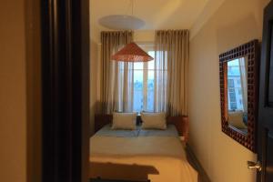 Sunny 2 Bedroom Apartment in the City Center