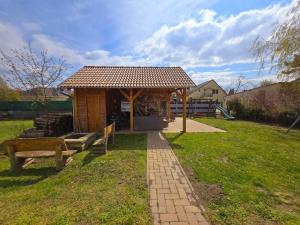 Olivér Apartmanház