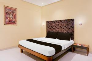 Hotel O Tiranga Residency