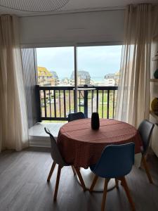 App T2 cosy refait à neuf, parking privé, linge de maison et ménage compris