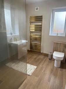 Nest House Crewe 4 Bedrooms Sleeps 7