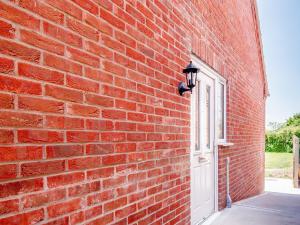 Dawson Park 8 - Uk12667