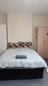Comfortable Double Room Close to Nottingham Station with Free Parking & WiFi