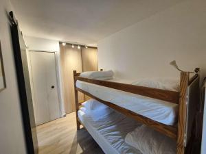 Studio rénové à deux pas de la plage de Sainte Asile à Pin Rolland