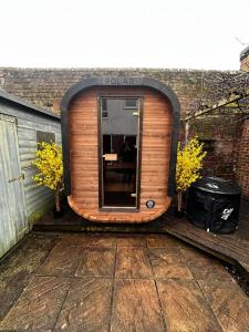 Open Mind Property- Hot tub, Sauna & Free Parking