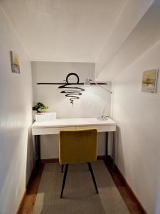 Teo`s Seaview Specious Apartment, Nikiti near Harbor