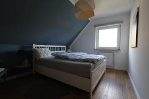 2-Zimmer Apartment Bahnhofsnähe - self-check-in - Kinderfreundlich - Balkon - Kaffeeautomat