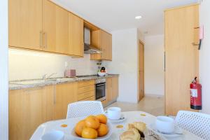 #327 Corcovada 43 Vista Piscina by Home Holidays