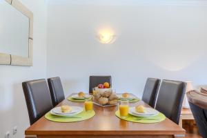 #327 Corcovada 43 Vista Piscina by Home Holidays