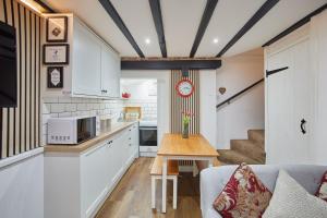 Host & Stay - Thimble Cottage