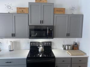 Suite on Banks Ave