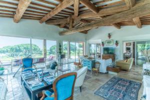 Villa swimming pool sea view in Croix-Valmer