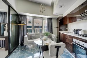 GuestReady - Partial Canal View | Studio | Damac M