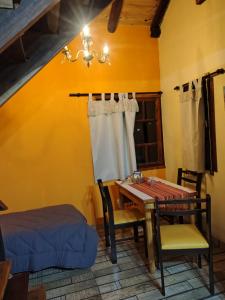 Encantadora cabaña hasta 4 personas con parrilla a 500 m del mar