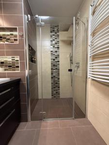 Local-Lux Premium - 2 Bedrooms Balcony Free Parking x 2