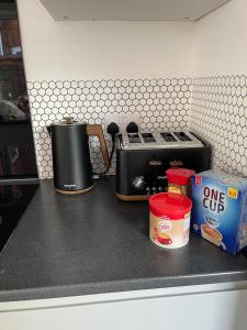 Lincoln 3BR Townhouse 6 Beds Close to CityCentre