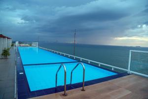 Colombo Coast Beachfront Apartment