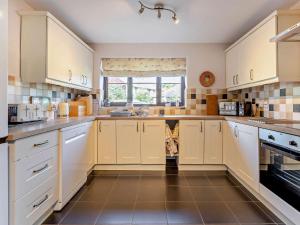 3 Bed in Poughill TRVVV