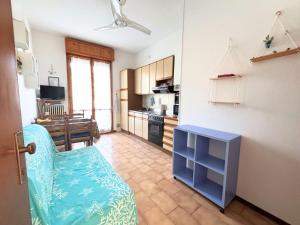 CV019 - Cervia, bilocale con balcone e posto auto