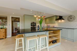 4 Bed in Oswestry oc-87477
