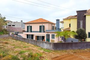 Villa Santana by GALMI