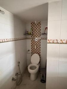 Entire 2BHK AC, Walk to Palace