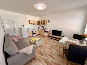 Comfy Apartment with Bedroom Nook