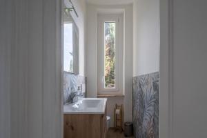 Focaincontromano Apartment with Sea View, Genoa