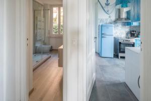 Focaincontromano Apartment with Sea View, Genoa