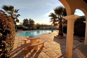 Hacienda Del Sol, beautiful villa with pool