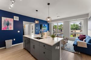 Modern 2BR 2 Bath and Gym near Downtown, Loring Park