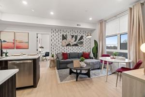 Charming LUXE 1BR, Free Parking, Kitchen and Laundry