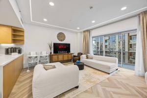 Luxury Spacious 2BR in Dubai Marina