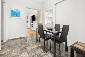 Boho Coastal Retreat with Jacuzzi, 1 min to Beach