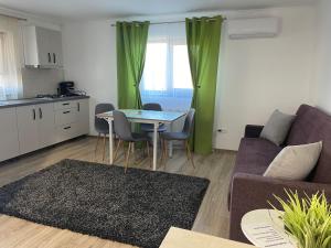 Wonderful Apartments & Rooms