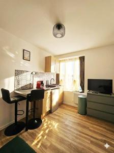 Logement rénové avec accès grand jardin, SPA-Jacuzzi, sauna commun