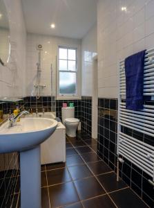 Detached Edwardian Villa with Garden and Parking