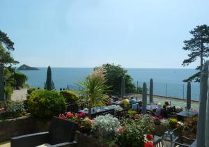 Sea View, Free parking Fast Wi-Fi, Sleeps 1-3
