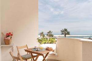 Alba di mare by MONHOLIDAY