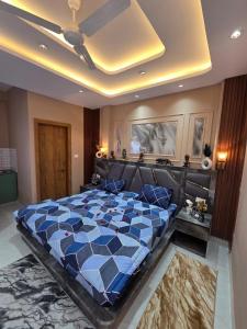 Alpha suite with jacuzzi