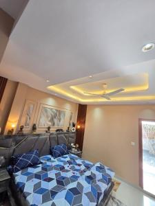 Alpha suite with jacuzzi