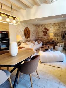 Charming house with private courtyard in the heart of Gouvieux