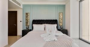 Downtown 3BHK & Maid Burj View Mall Link