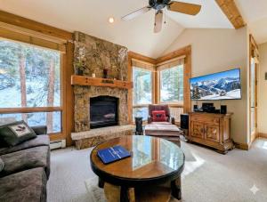 Settlers Creek 6535 by SummitCove Lodging in Colorado